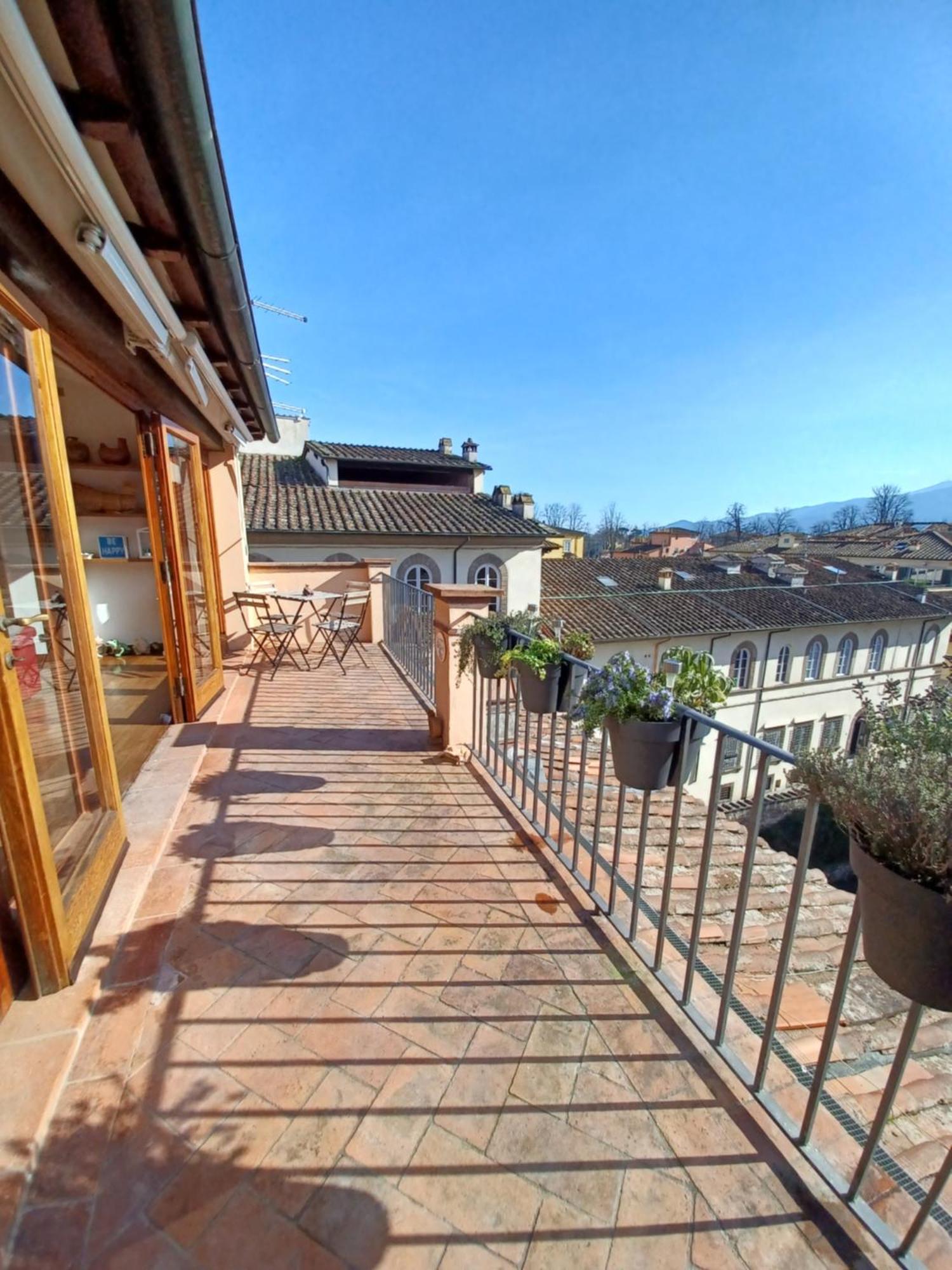 Terrazza Coccode' Spazioso Con Vista Mozzafiato! 루카 외부 사진